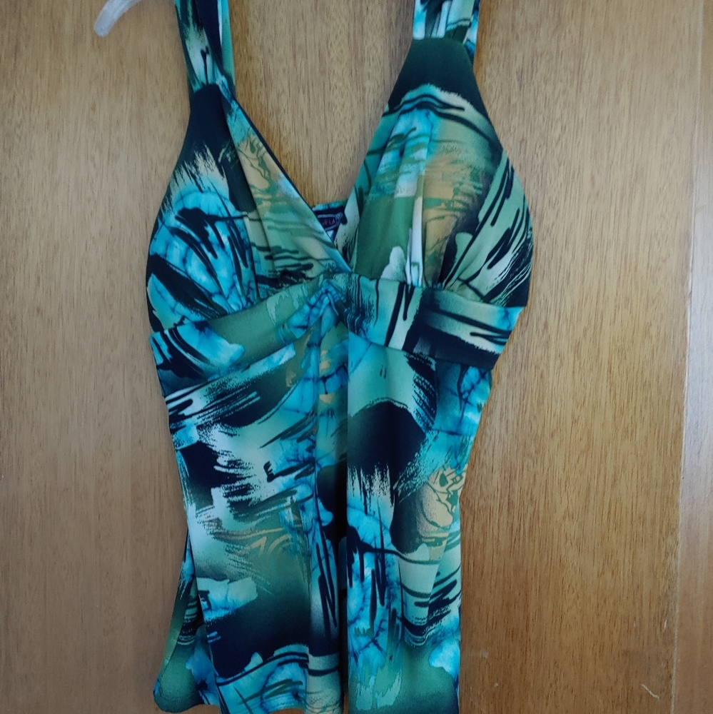 Ladies dressy top